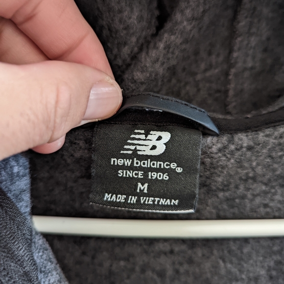 New Balance Mens Fleece Full Zip Knit Hoodie Jacket Medium Gray Black 4.736 - Picture 5 of 9